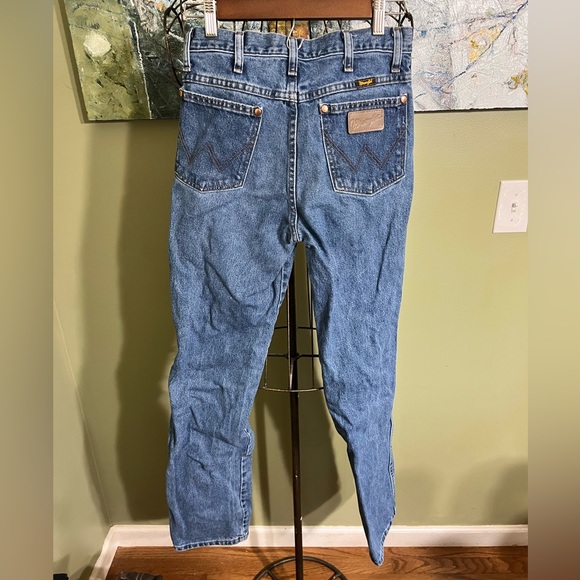 2 pairs of wrangler jeans - Picture 2 of 7